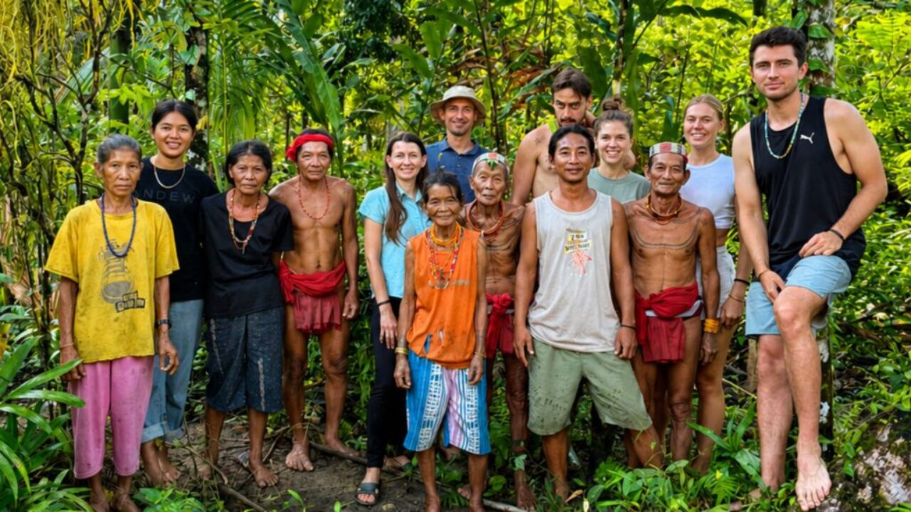 Slider Visit Mentawai Tribe (5) Slider Visit Mentawai Tribe (5)